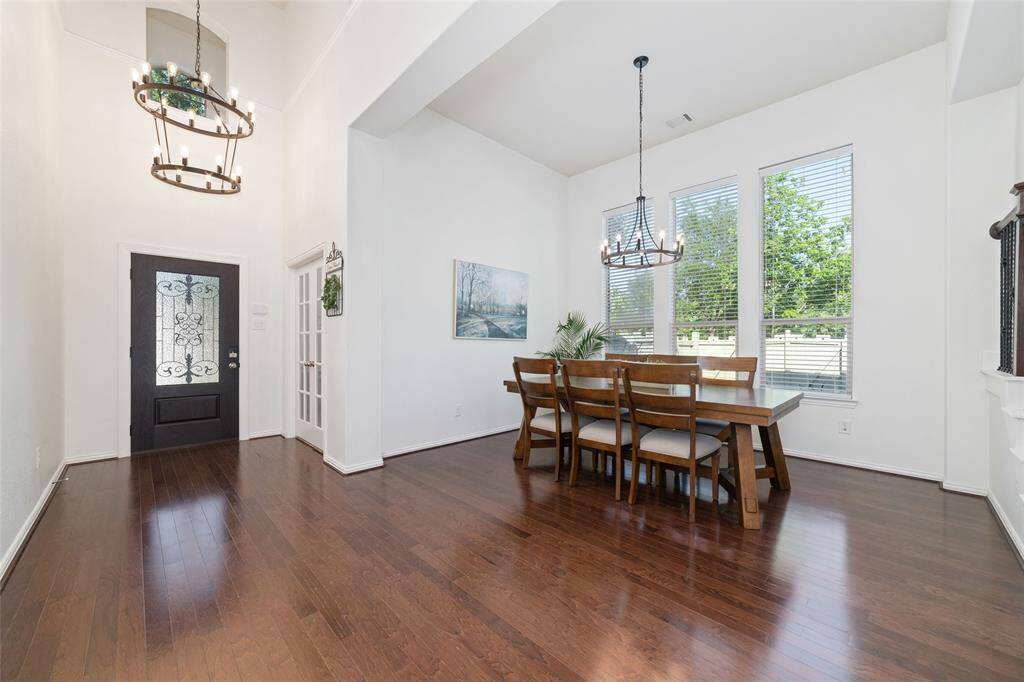 Entry and Formal Dining