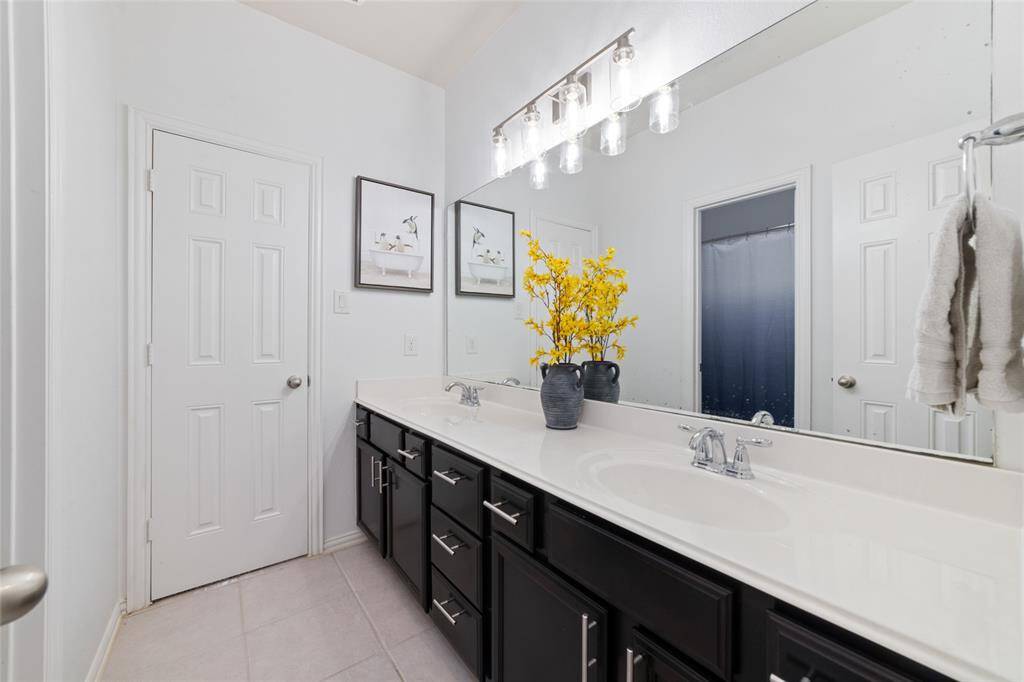 Bathroom 3 - up