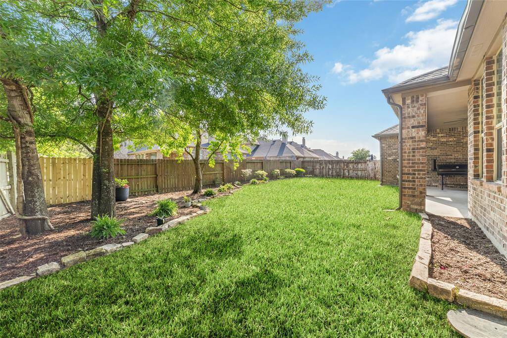 Large Backyard on Corner Lot