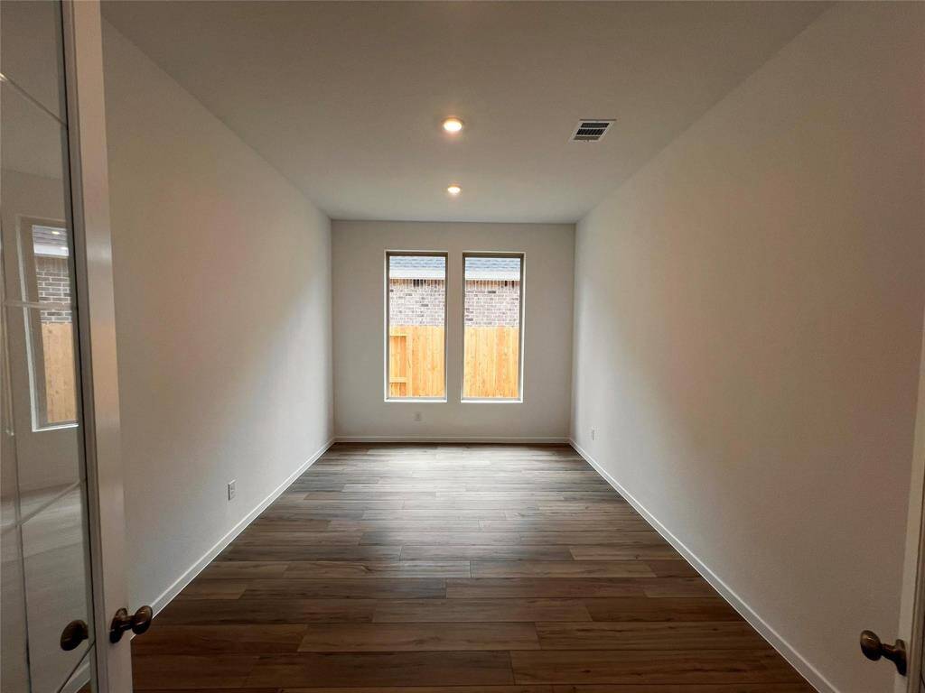 Representation of floor plan, not actual home