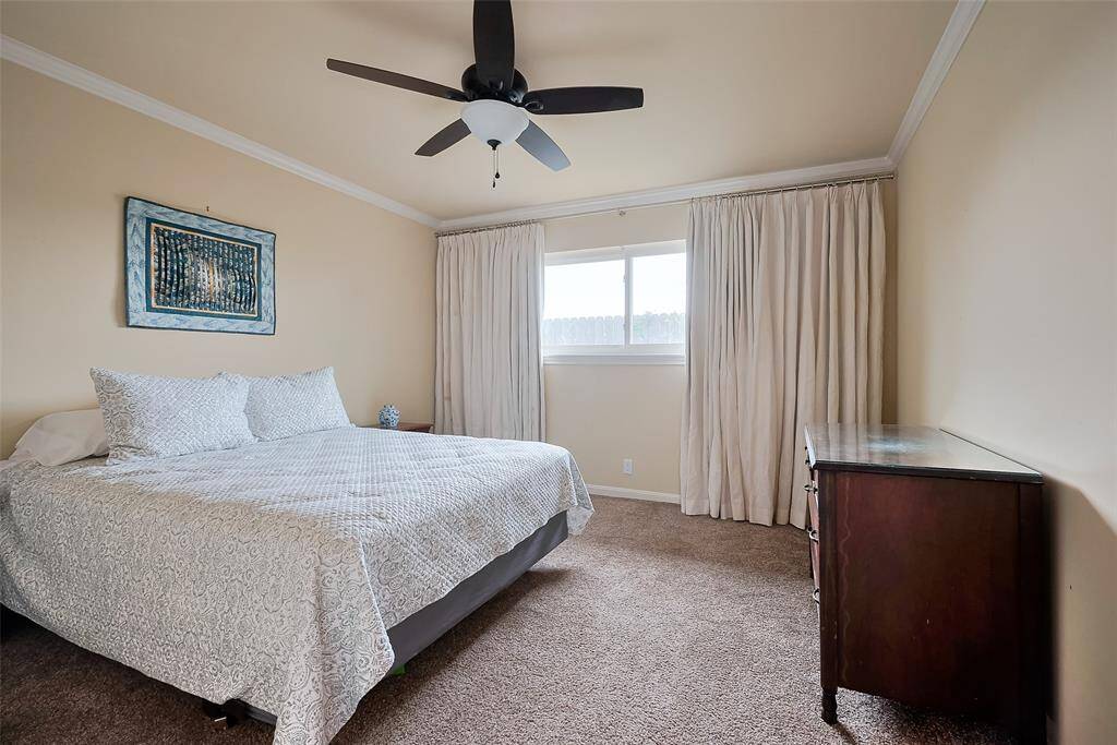 Additional guest bedroom