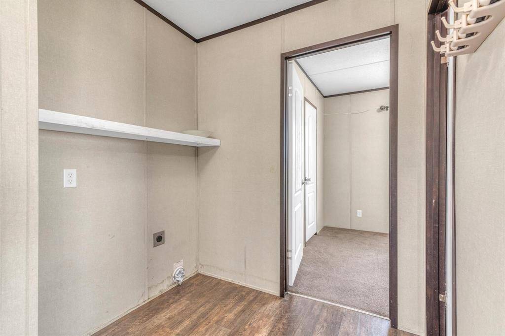 Landry room