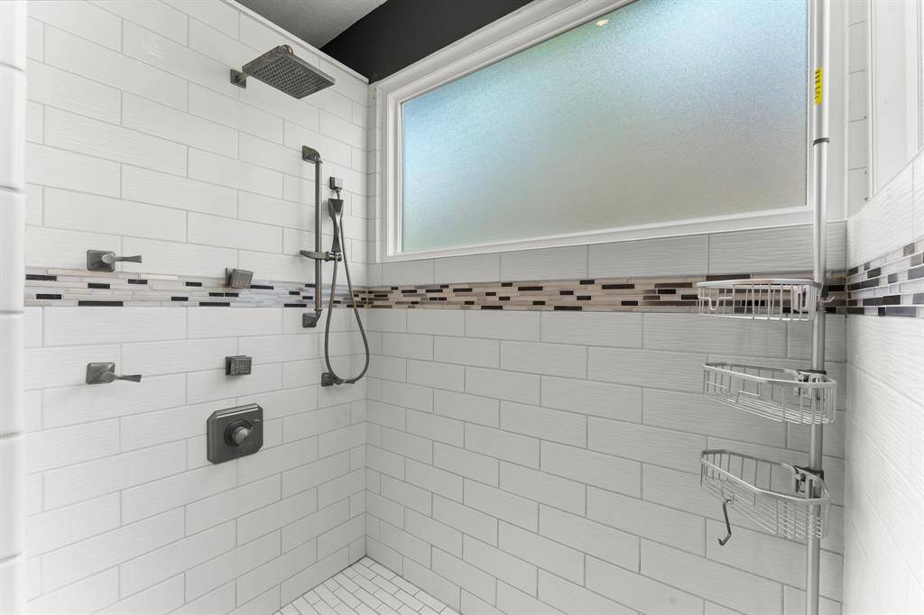 Primary Bath with walkin shower