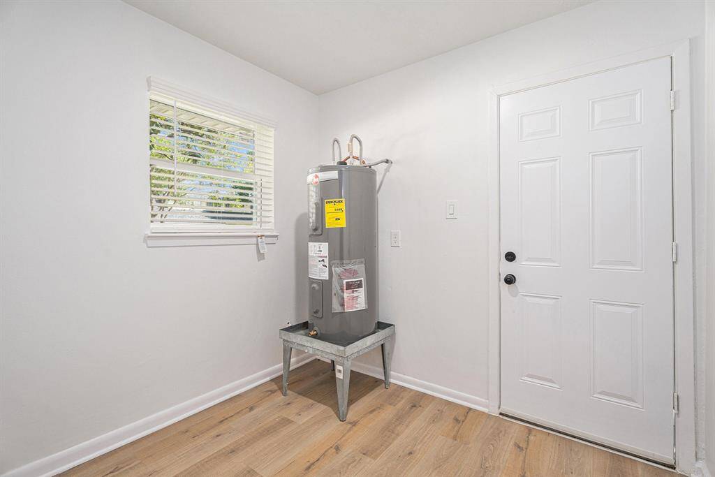 Launtdy room in home with a new water heater!