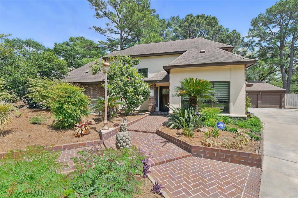 Other home features include: Fresh landscaping (2025), some Pella double pane fiberglass windows (14 installed in 2014), Roof (2015-Lux 50 yr warranty), AC (2017), water heater (2015) and much much more!