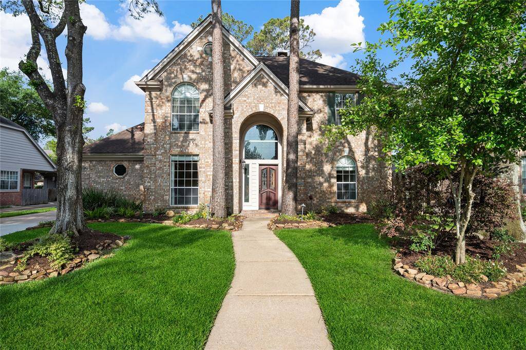 9315 Woodwind Lakes Drive