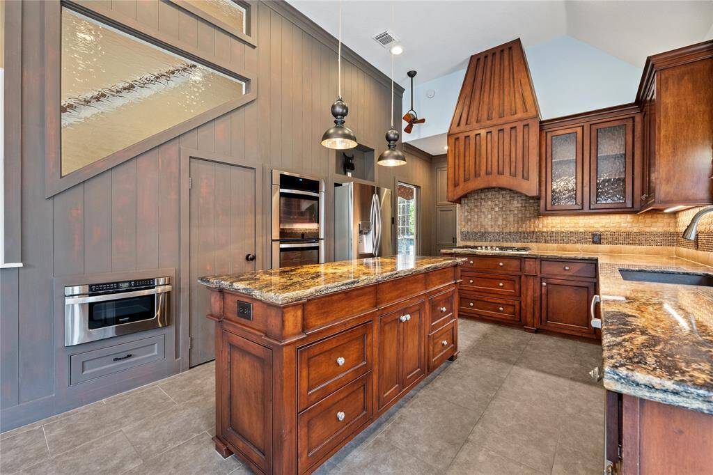 Built in storage with custom finishes