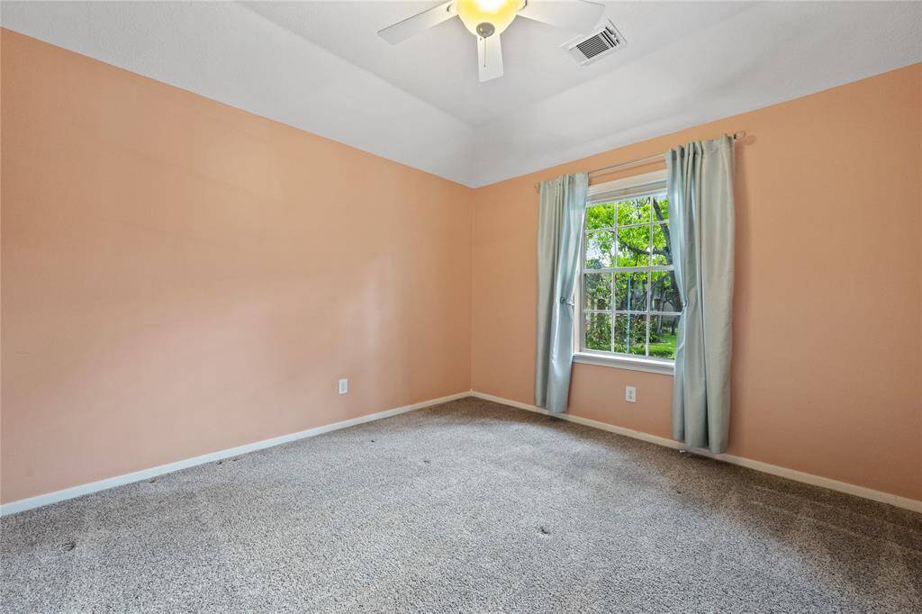 Secondary bedroom number 1