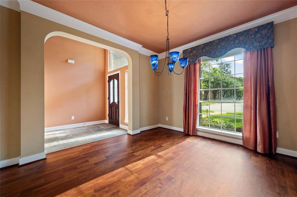 Beautiful view of the entry from formal dining