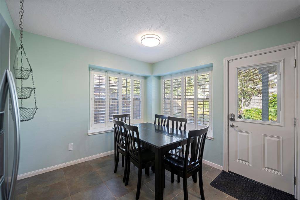 Perfect for cozy morning meals with a view of the garden.