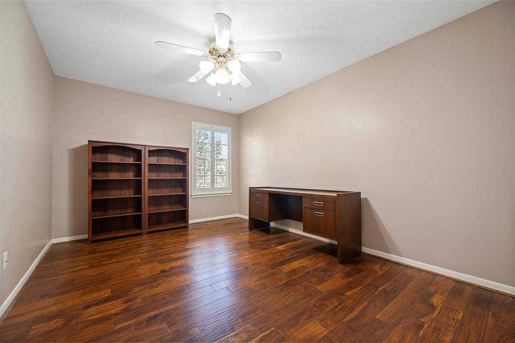 Fourth bedroom used as an office