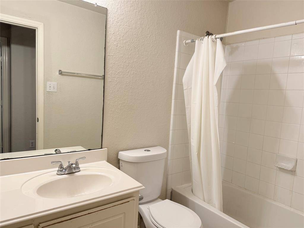 2nd bathroom