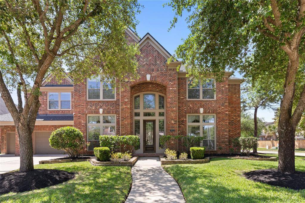 Welcome Home to 9915 Terrance Springs Ln!