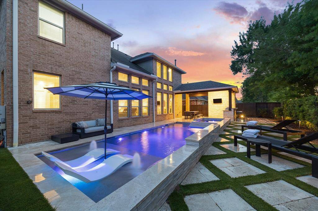 Breathtaking View Highlighting the Stone Design All Around!