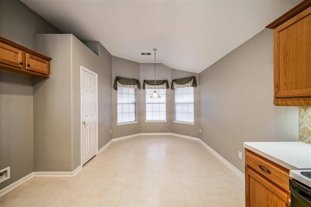 Breakfast area and pantry