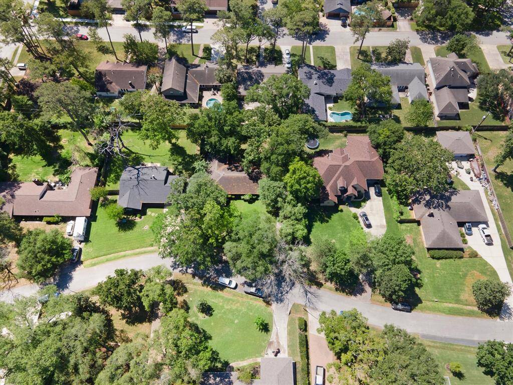 Large lot located on the pretty curve in the street which makes it feel more private.