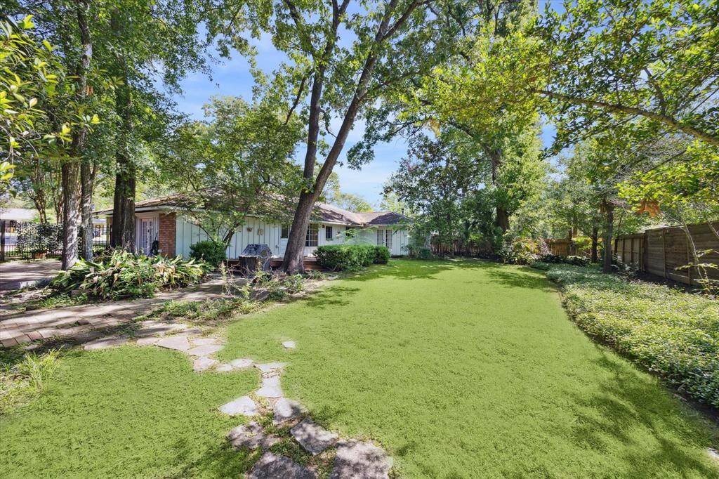 Large lot located on the pretty curve in the street which makes it feel more private.