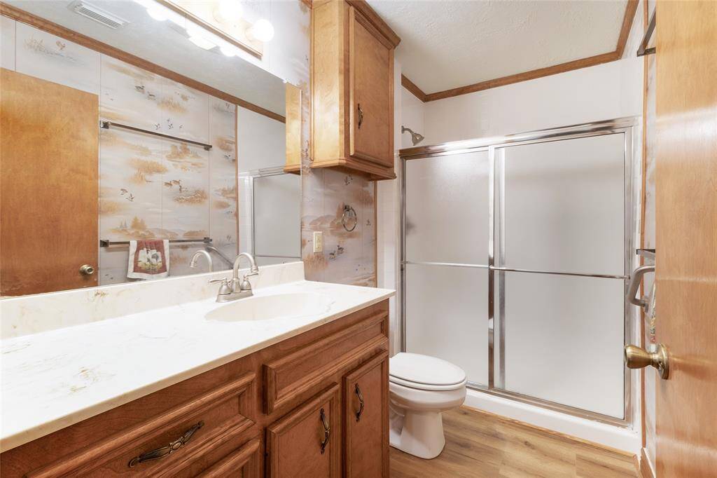 Hallway Full Bath with Newly Renovated Shower