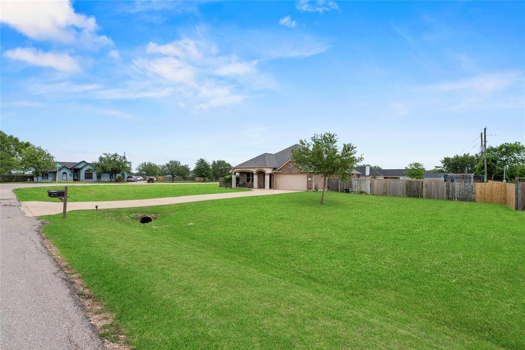 Another front view of the yard.