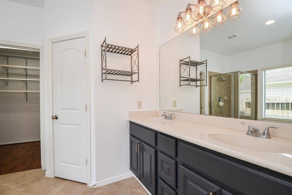 Ensuite bath