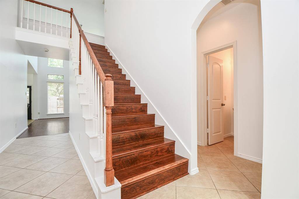 Inviting entry