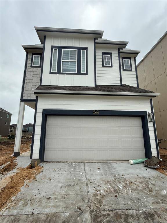 Two-story home with 3 bedrooms, 2.5 baths and 2 car garage
