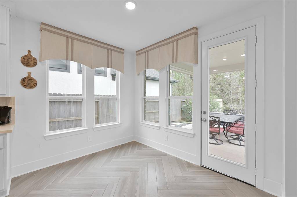 Breakfast nook, perfect for your morning coffee to enjoy your backyard views!