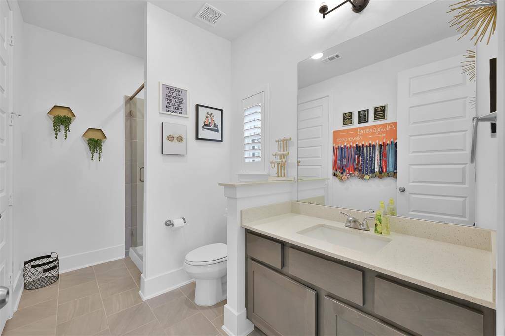 Secondary bathroom #1