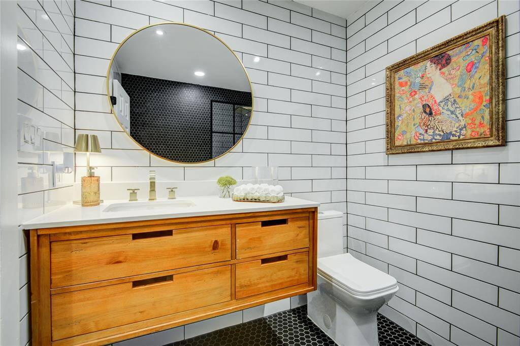Elegant guest bath.