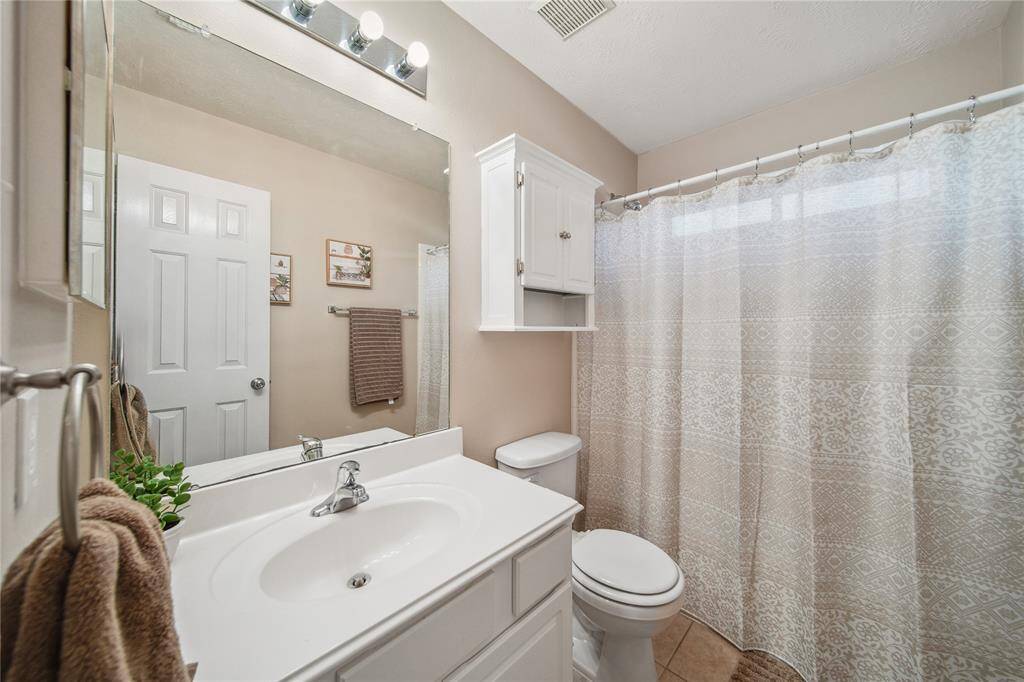 2nd Bathroom