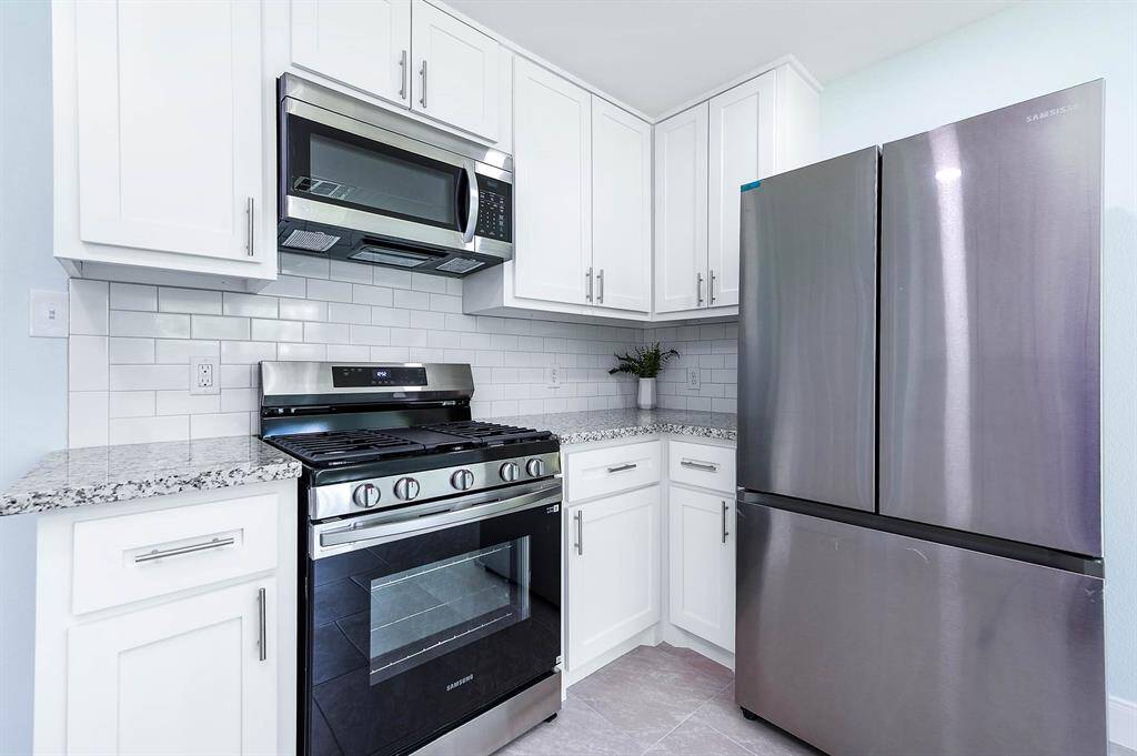 Stainless appliances waiting for you.