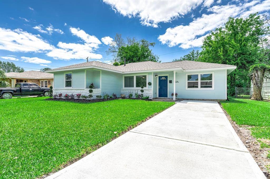 Full home remodel including a brand new driveway!