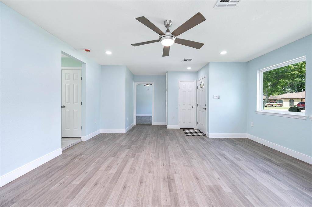 Large living room and the master bedroom is on the opposite side of the house for extra privacy.