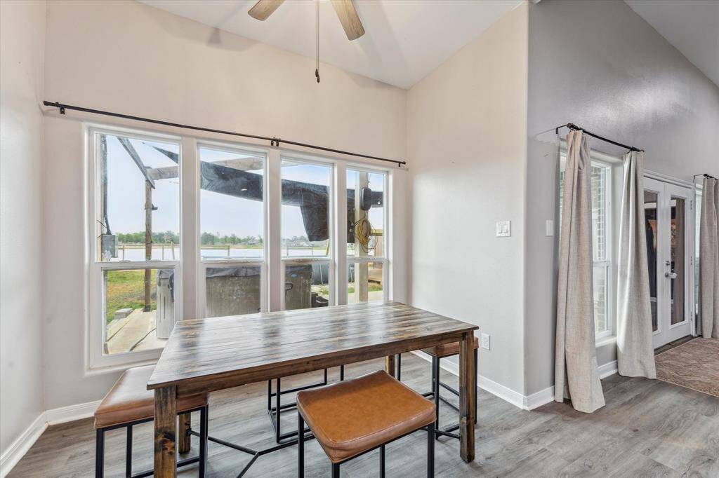Spacious kitchen