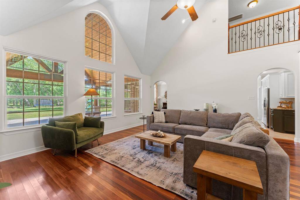 Who doesn't love windows? The entrance to the left leads you to the family room and entrance to the right leads you directly into the kitchen.