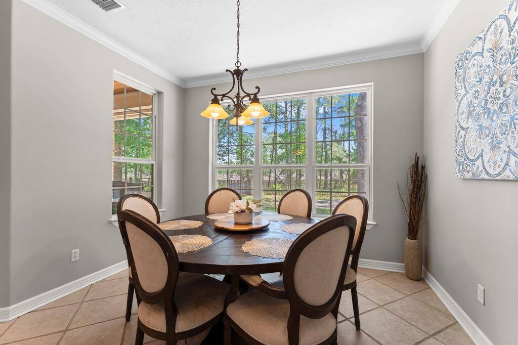 Breakfast nook