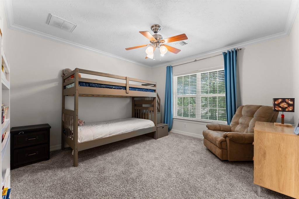 Secondary bedroom