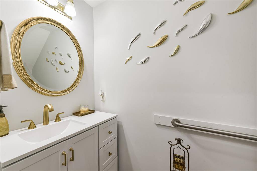 Convenient downstairs half bath