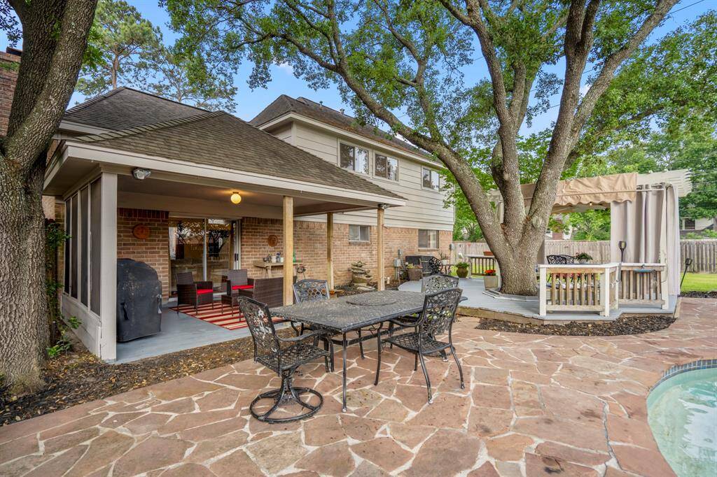 Several outdoor dining spaces in this home.