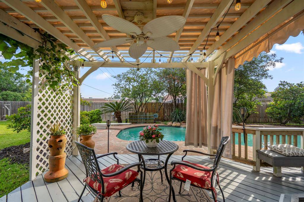 Cozy outdoor seating and a great view of the diving board!