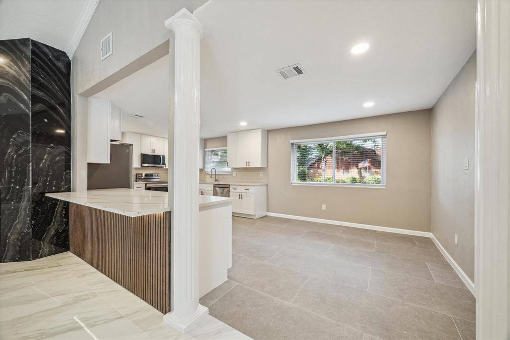 BREAKFAST ROOM FROM LIVING ROOM
