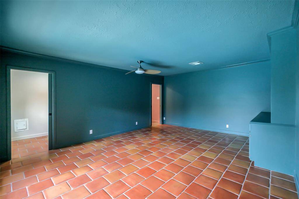 This amazing space has so many possibilities. There is a fully renovated bathroom and spacious closet that are perfect for long term guests, nanny quarters or an expansive gameroom/media room.