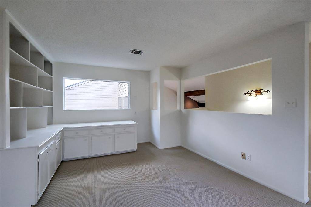 Upstairs loft area is perfect for the little ones play area.