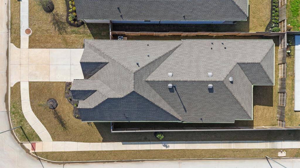 Ariel view of the lot and home.