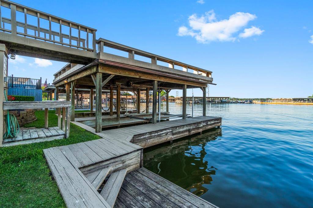 3.5 - 4 foot deep swim area