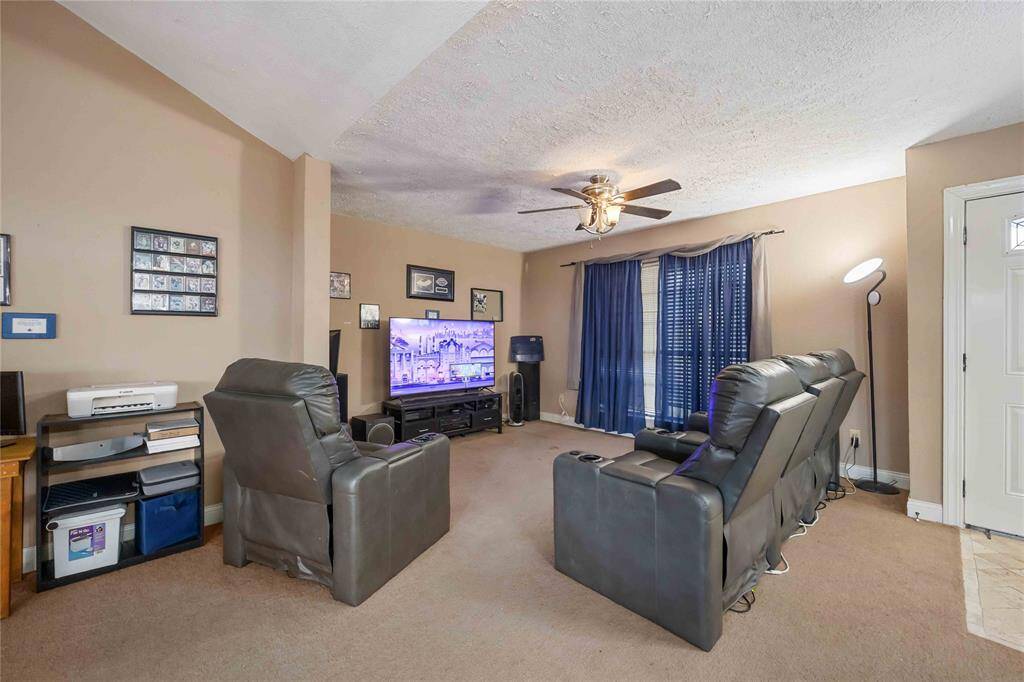 Living Area/Den