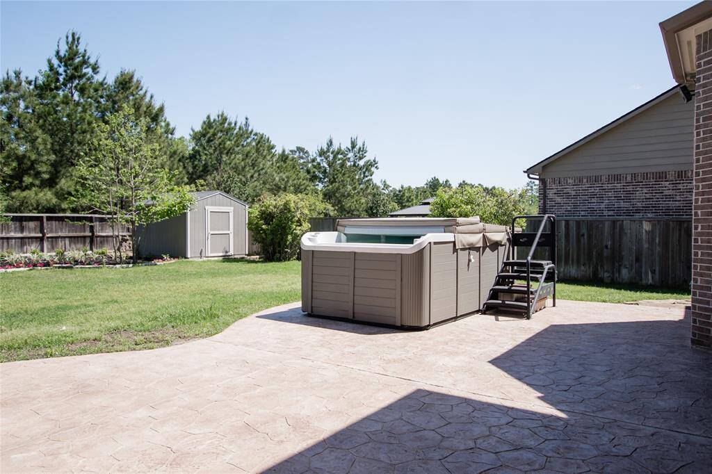 Large high end hot tub