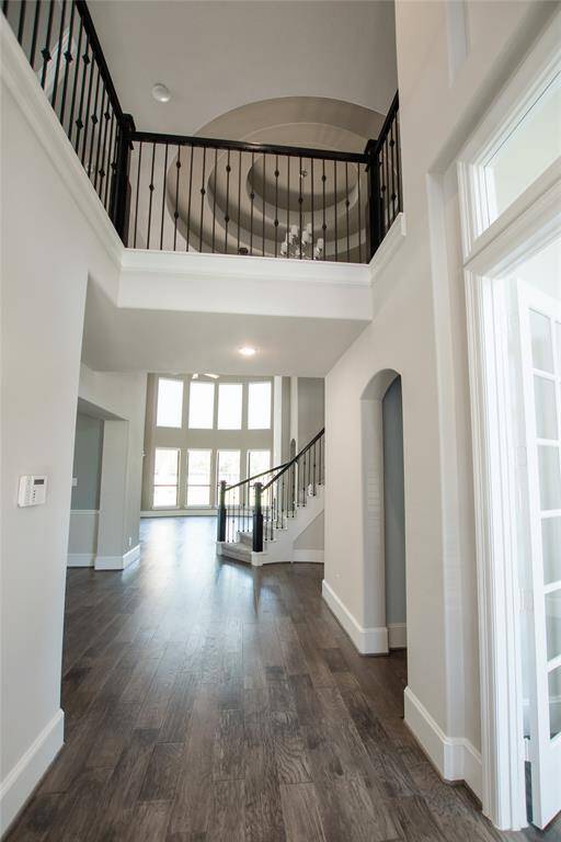 Stunning entryway open to living and entertaining spaces
