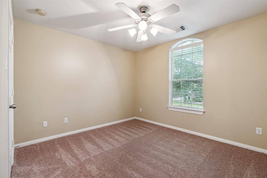 Upstairs Bedroom (4 bedrooms up)