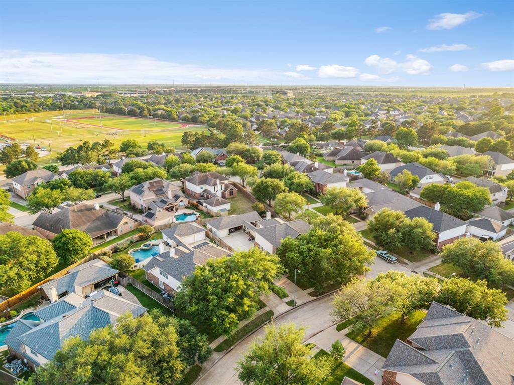 Fairfield is a charming community with parks and lakes, pools, playgrounds, an athletic center, club houses, dog park and so much more!